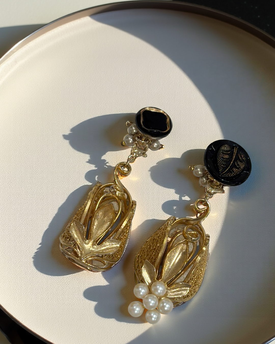 Cassis de Rouge Vintage jewelry #004