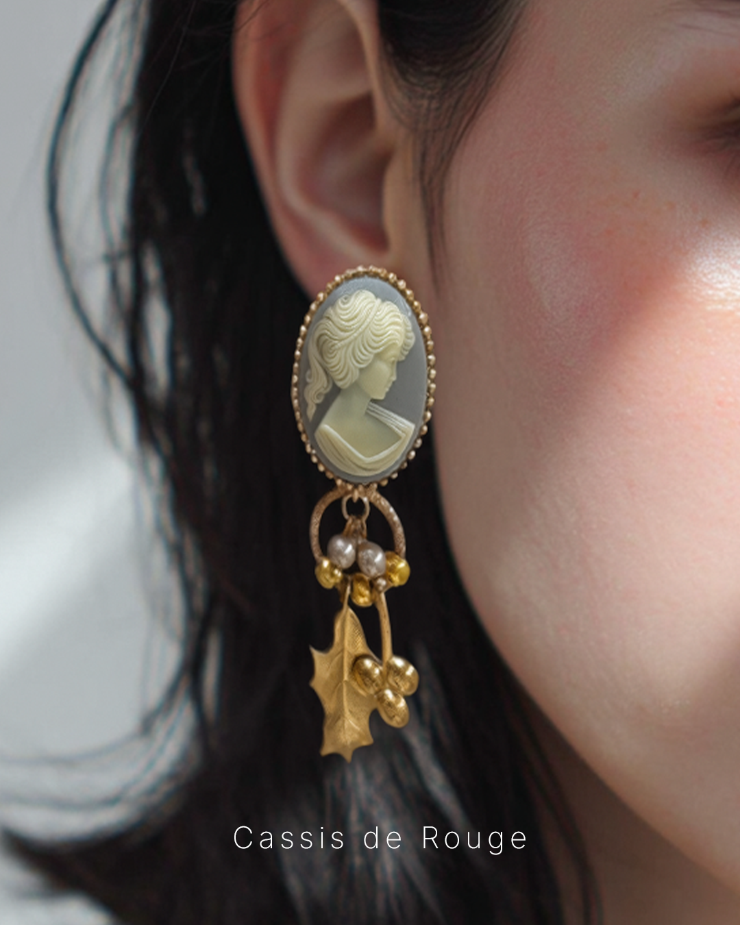 Cassis de Rouge Vintage jewelry #009