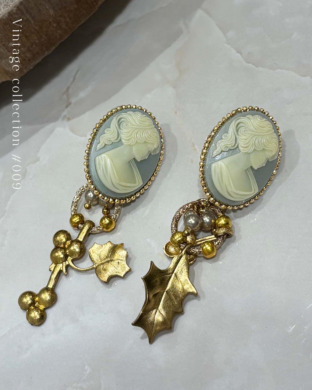 Cassis de Rouge Vintage jewelry #009