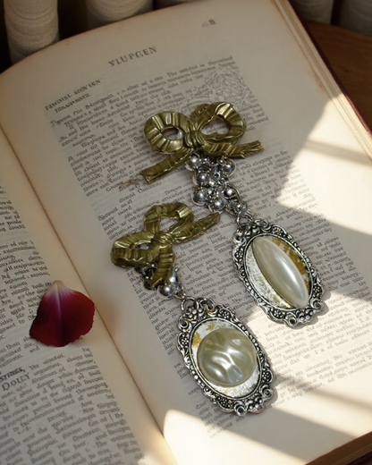 Cassis de Rouge Vintage jewelry #003